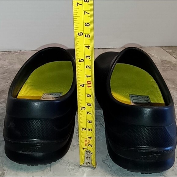 Avia Flame Slip Resistant Clogs for Women, Slip On Work Shoes Size 8 - Picture 8 of 13